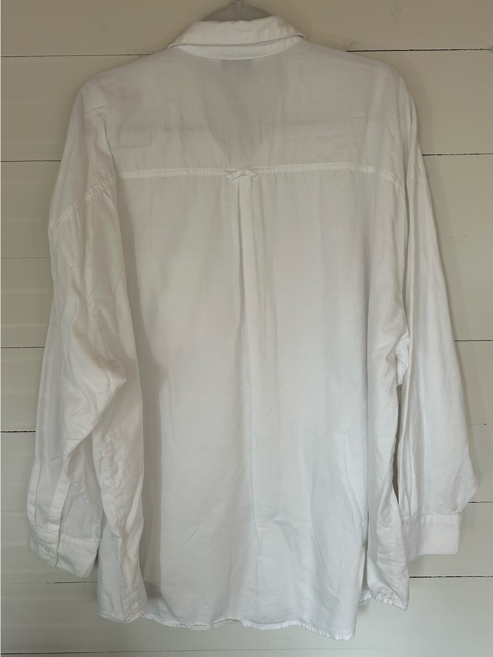 Old Navy White Boyfriend Button-Up Shirt - Classic Pocket Shirt, Size XXL - Picture 2 of 4
